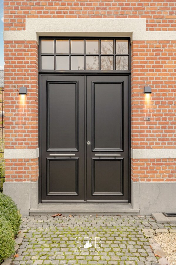 Prachtige woning met paardenfaciliteiten op 11.703m² 