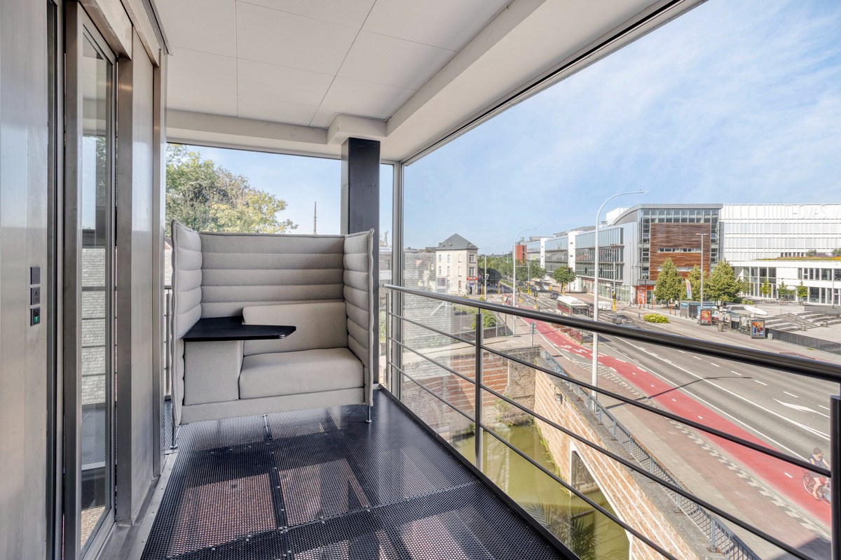 Kantoorpand met handelsruimte te koop nabij Mechelen station