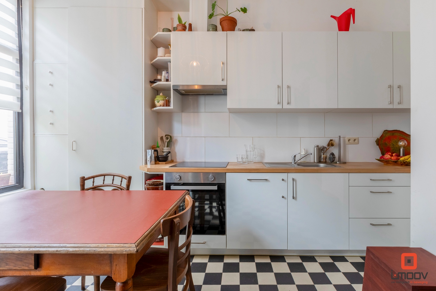 Hartelijk gerenoveerde woning te Gent 