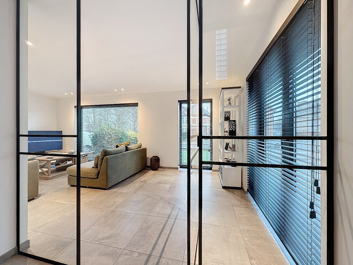 Instapklare HOB met garage en tuin centrum Zottegem 