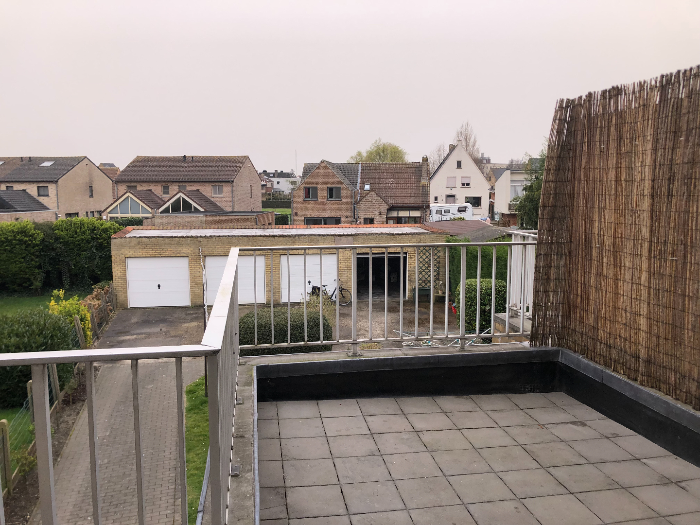 Mooi duplexappartement met 2 slaapkamers en garage 