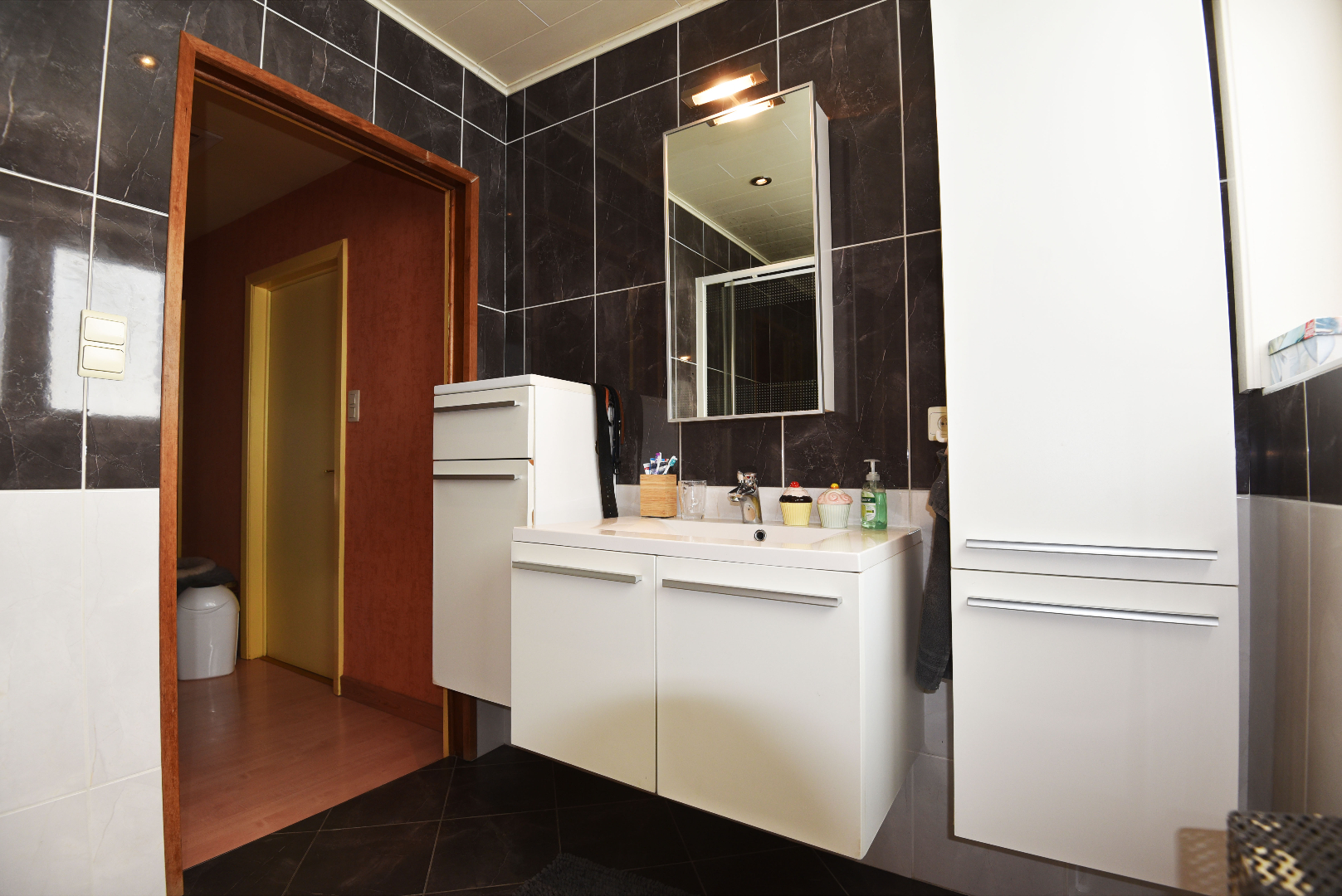 Rijwoning met 3 slpks, garage en tuin nabij centrum Eeklo 