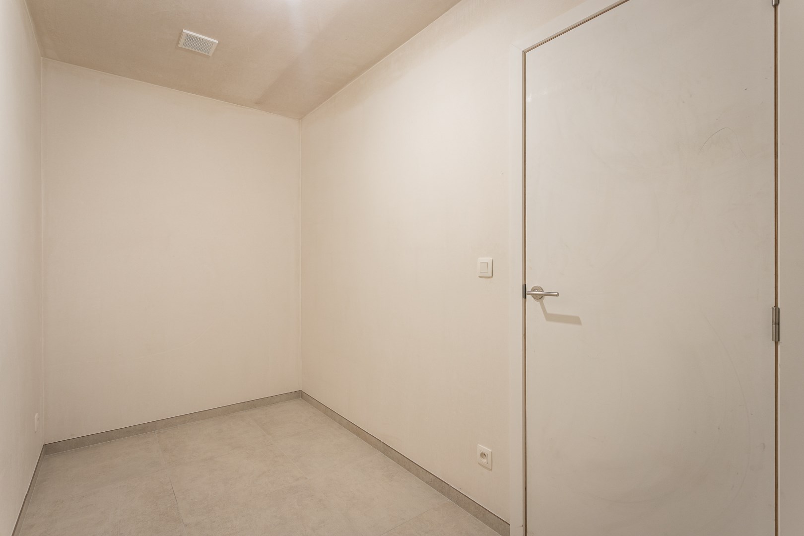 Duplex 3 slpk, terras en 2 autostaanplaatsen 