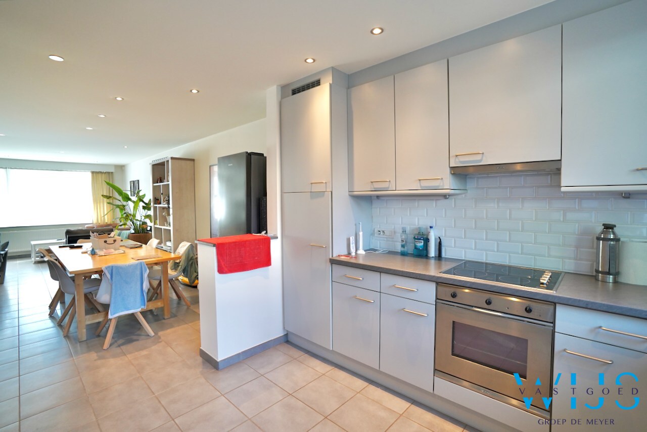 Gelijkvloers tweeslaapkamer appartement in hartje Ertvelde! 