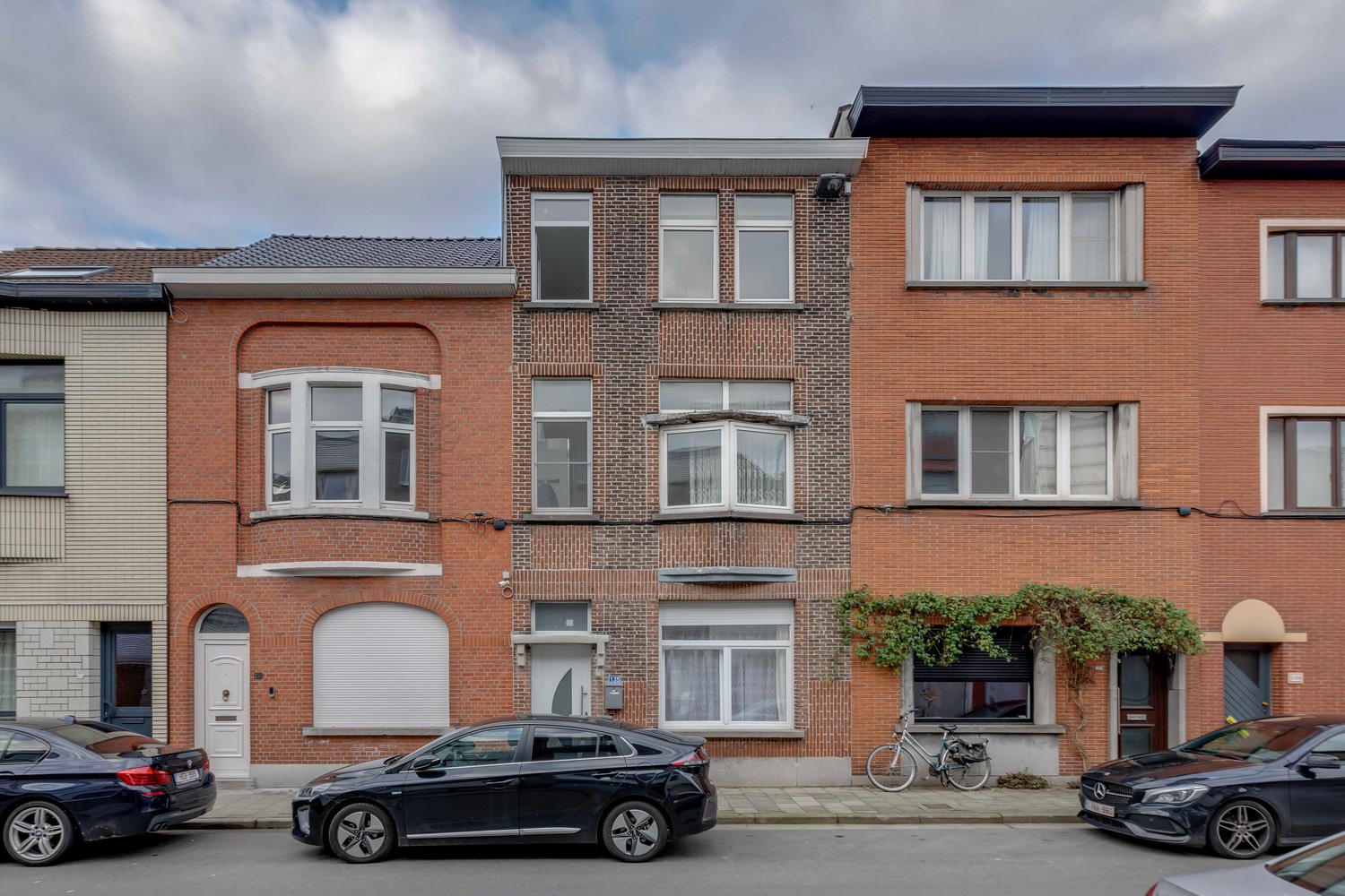 Gezellig rijhuis gelegen vlakbij de Schelde, ideaal voor jonge starters! 