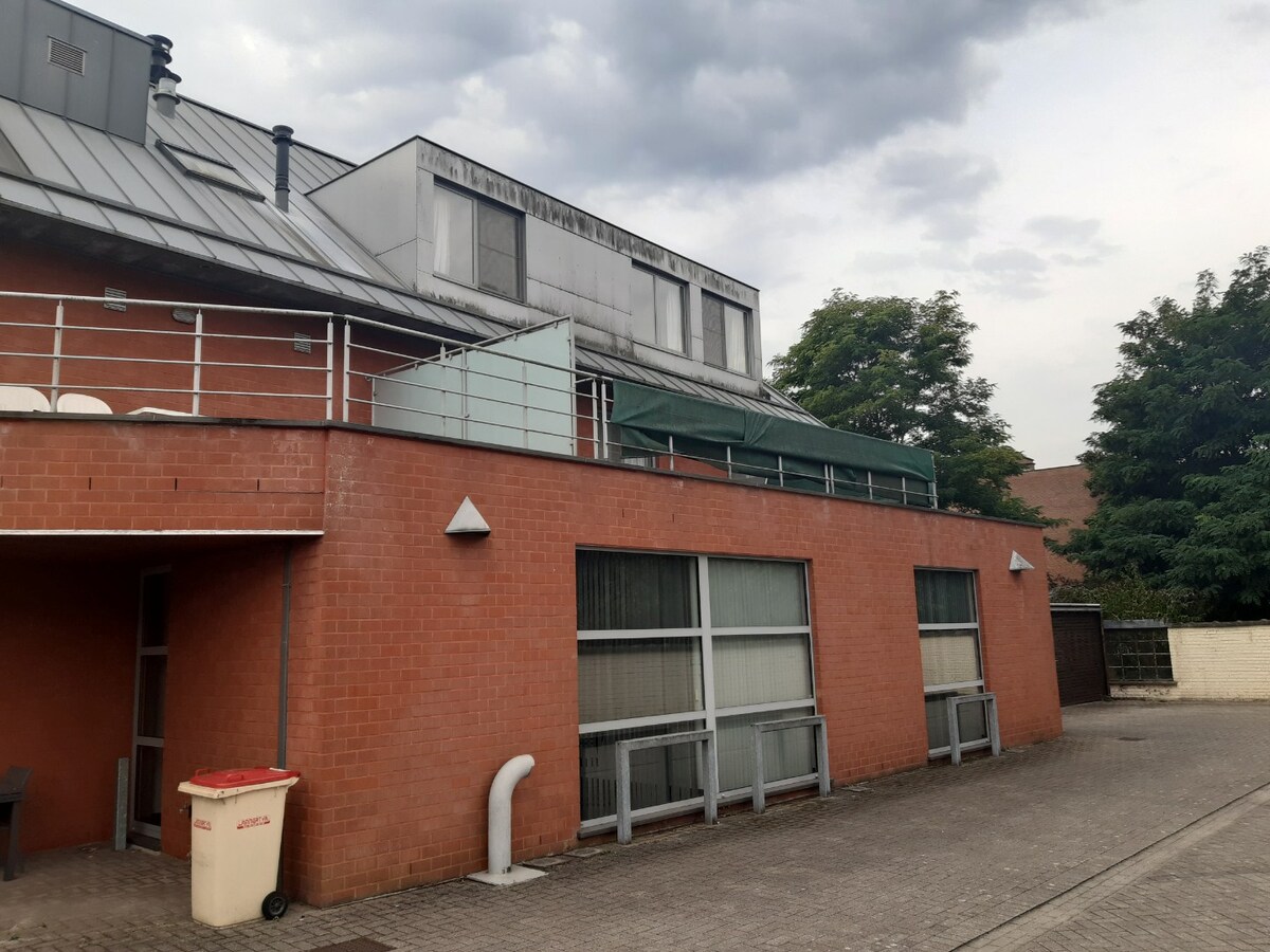 Ruim wonen (> 130 m²) op de tweede verdieping. 