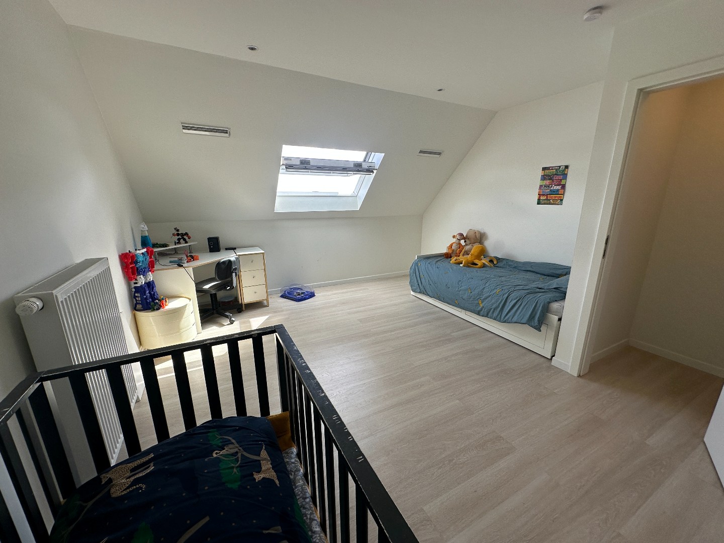Perfect uitgeruste energiezuinige woning met 4 slpk, tuin en garage, Torhout 