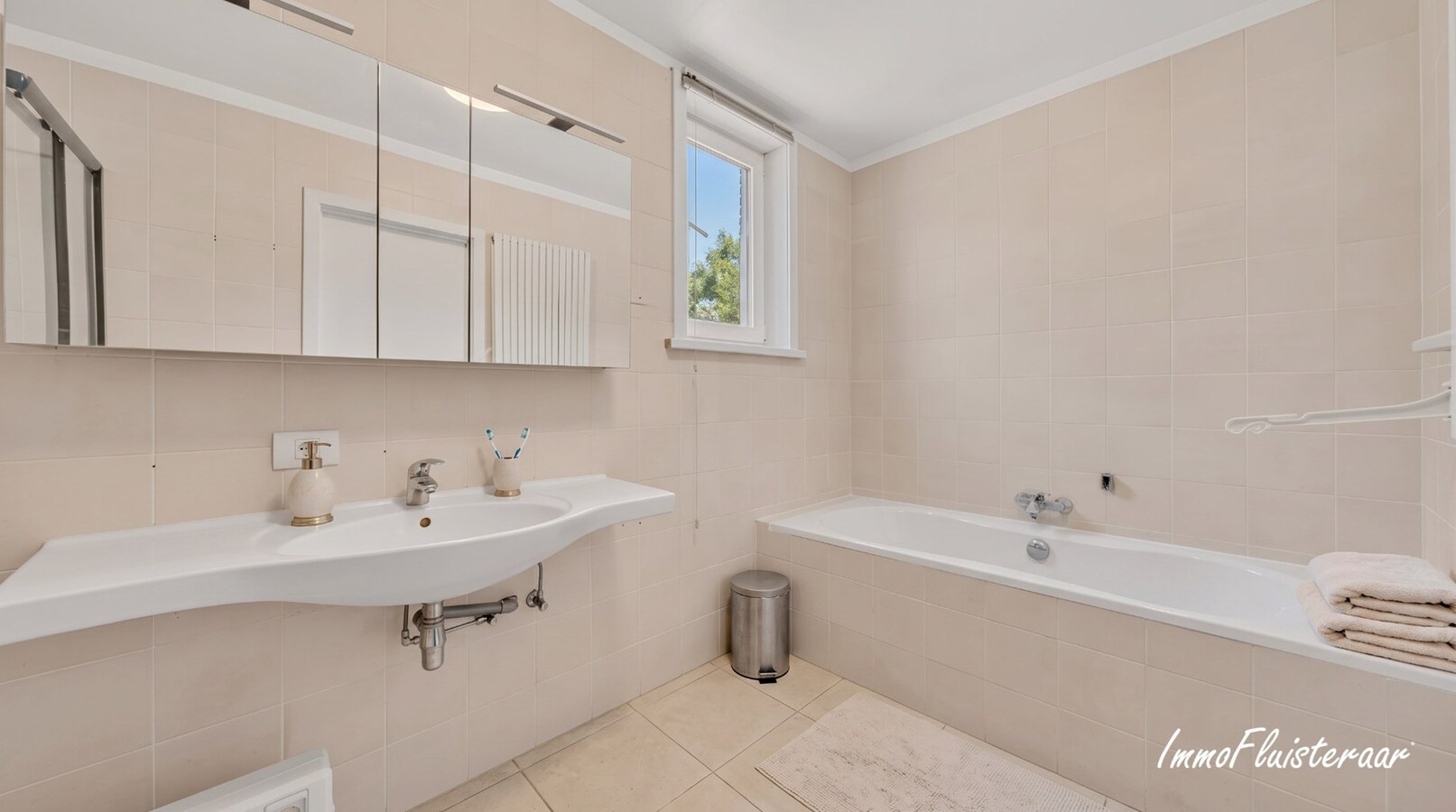 Professionele accommodatie op ca. 3,5Ha te Amougies (Henegouwen). 