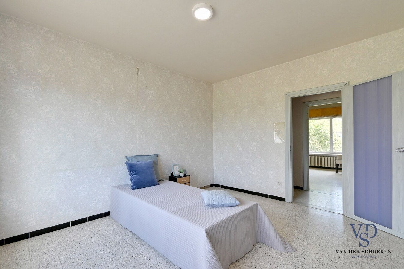 Te renoveren bungalow op een perceel van ca. 2.840 m² 