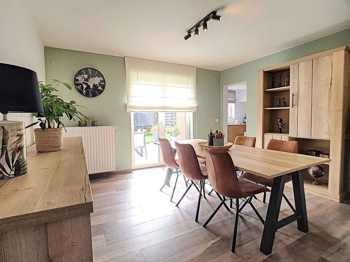 Zeer knappe gezinswoning met tuin, garage &amp; oprit - Lissewege 