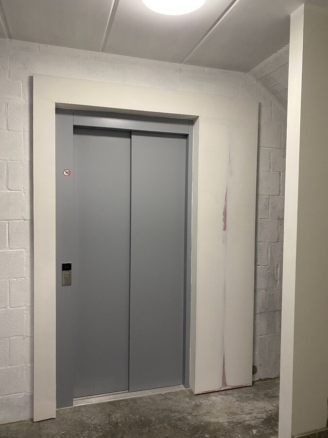 Luxueus én energievriendelijk nieuwbouw villa-appartement  van 168 m² met 3 slaapkamers + 2 ondergrondse staanplaatsen + ruime kelder in kleine residentie te Schilde 