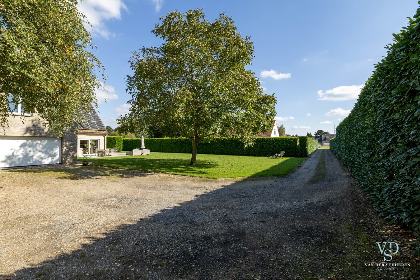 Bijzonder ruime (446m²), tijdloze villa 