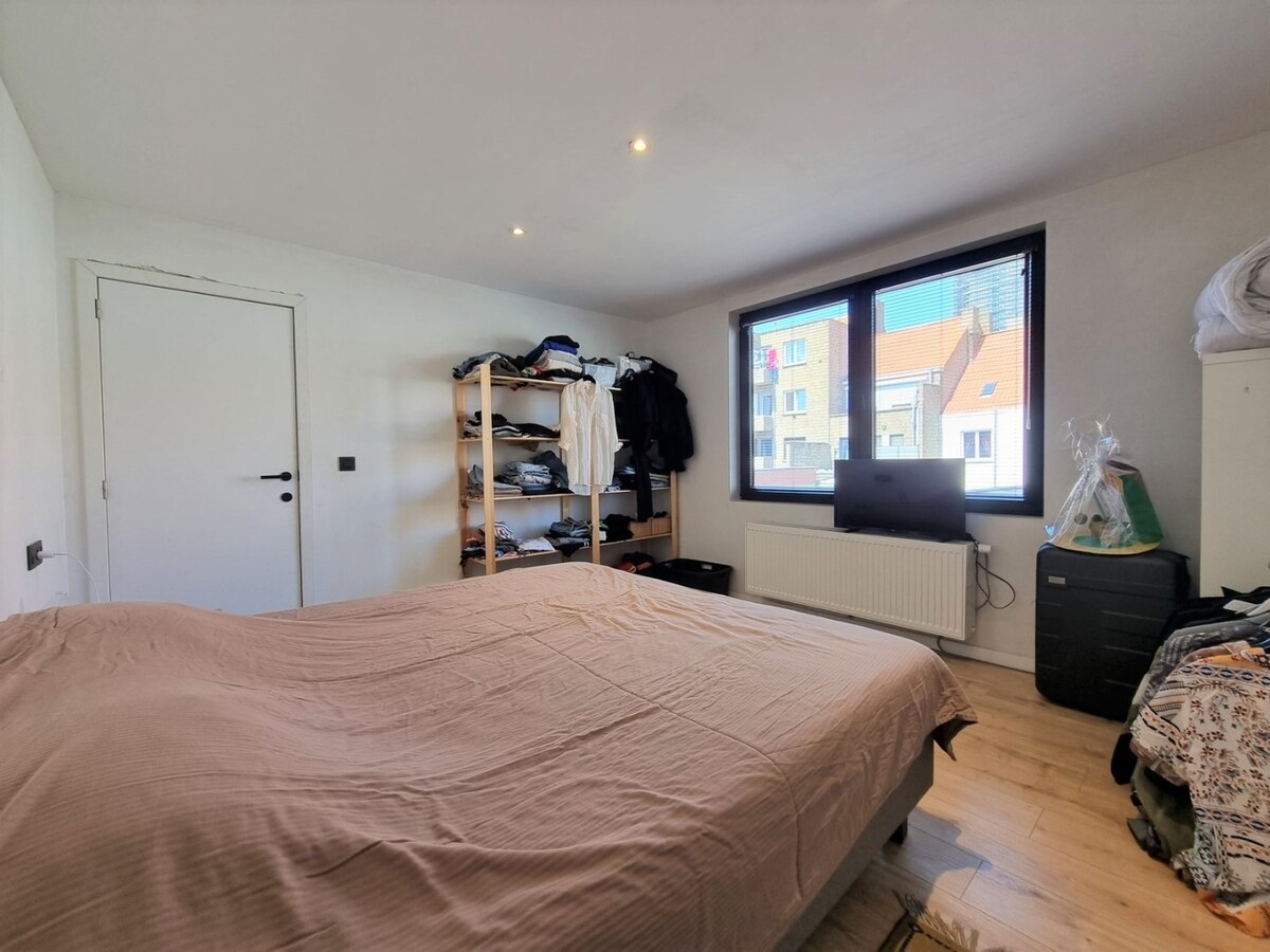 Knap gerenoveerde gezinswoning vlakbij het strand te Heist 