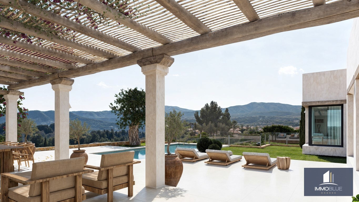 Nieuwbouw luxe villa te koop op de zonnige zuidflank van de Montgó. 