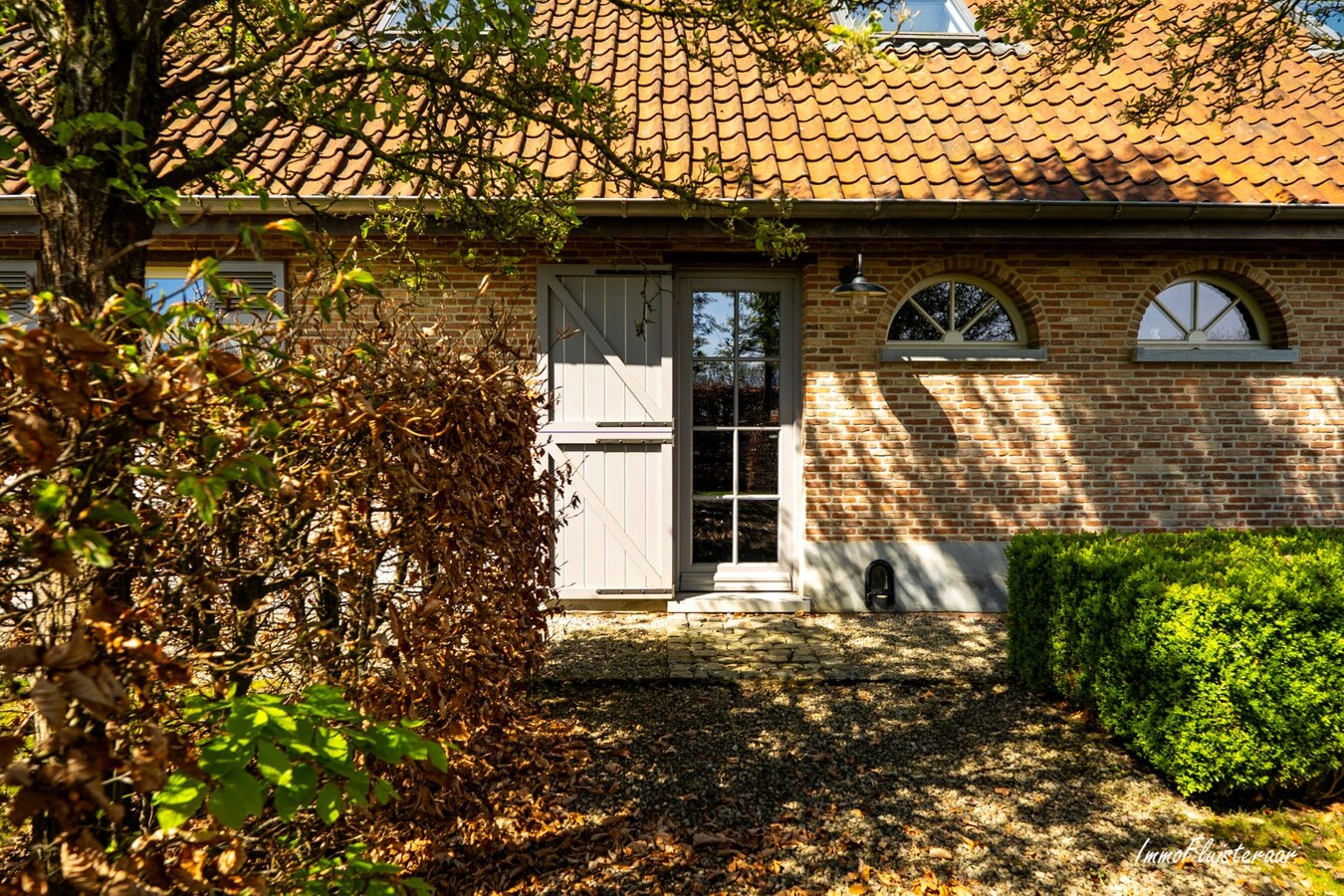 Prachtige woning met paardenfaciliteiten in rustige omgeving op ca. 9.983 m² te Berlaar (met optie aankoop aanpalende weides op ca.12.966 m²) 