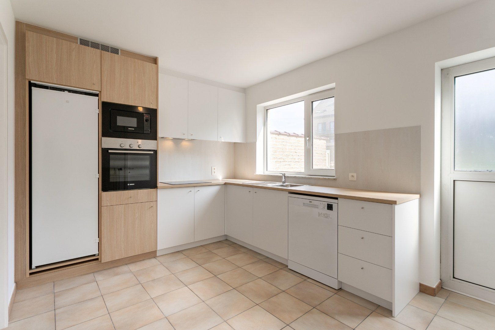 Verzorgde woning met 3 slpk, tuin en garage te Halle 