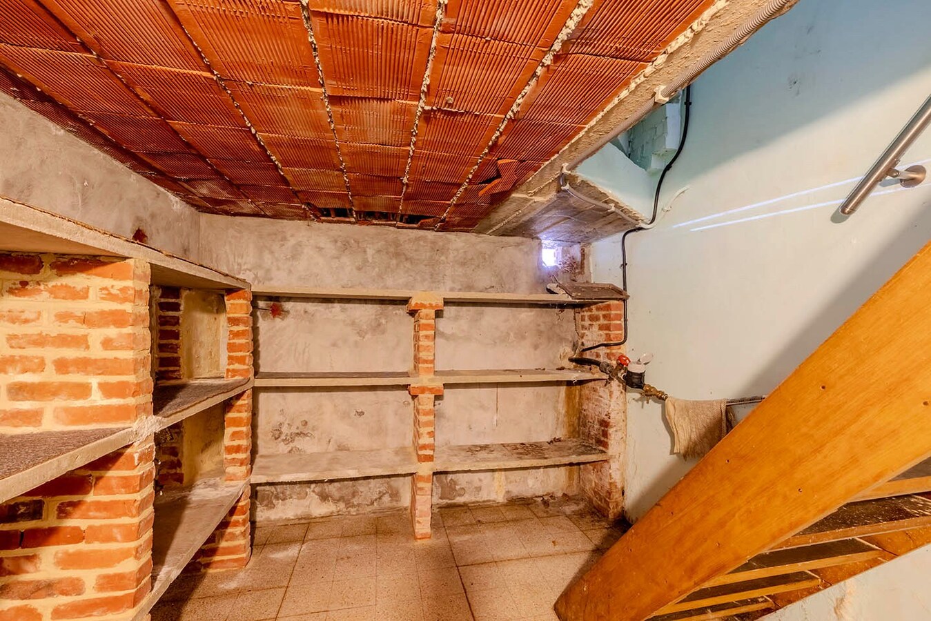 Ruime woning met tuin - 4 slpks - ideale locatie 