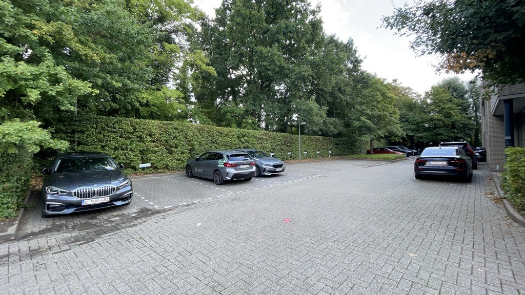 Kantoren te huur op bedrijventerrein Veldkant te Kontich