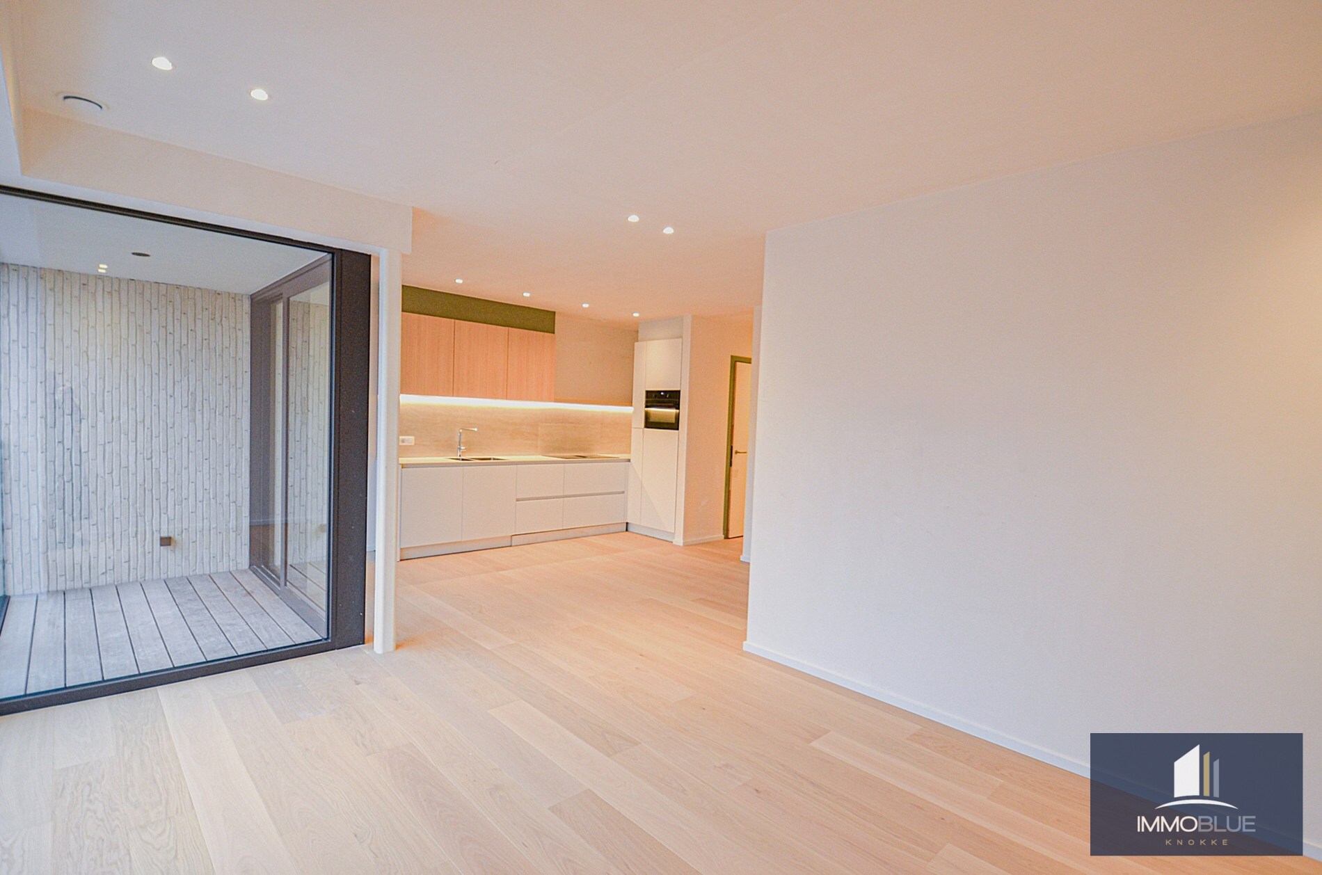 Nieuwbouw: Licht en modern nieuwbouwappartement met terras nabij Duinenwater. 