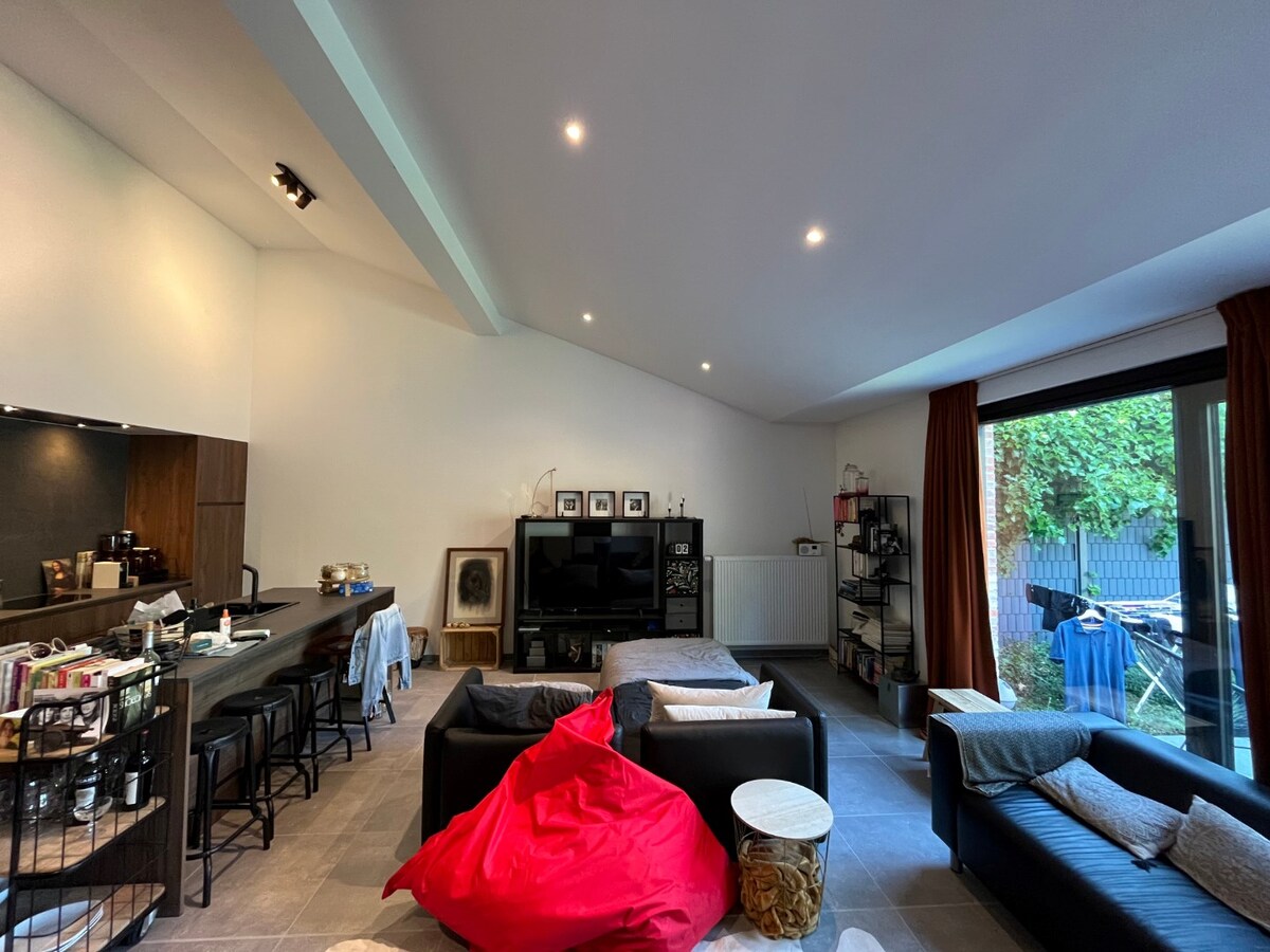 Recente nieuwbouwwoning in centrum Gavere 