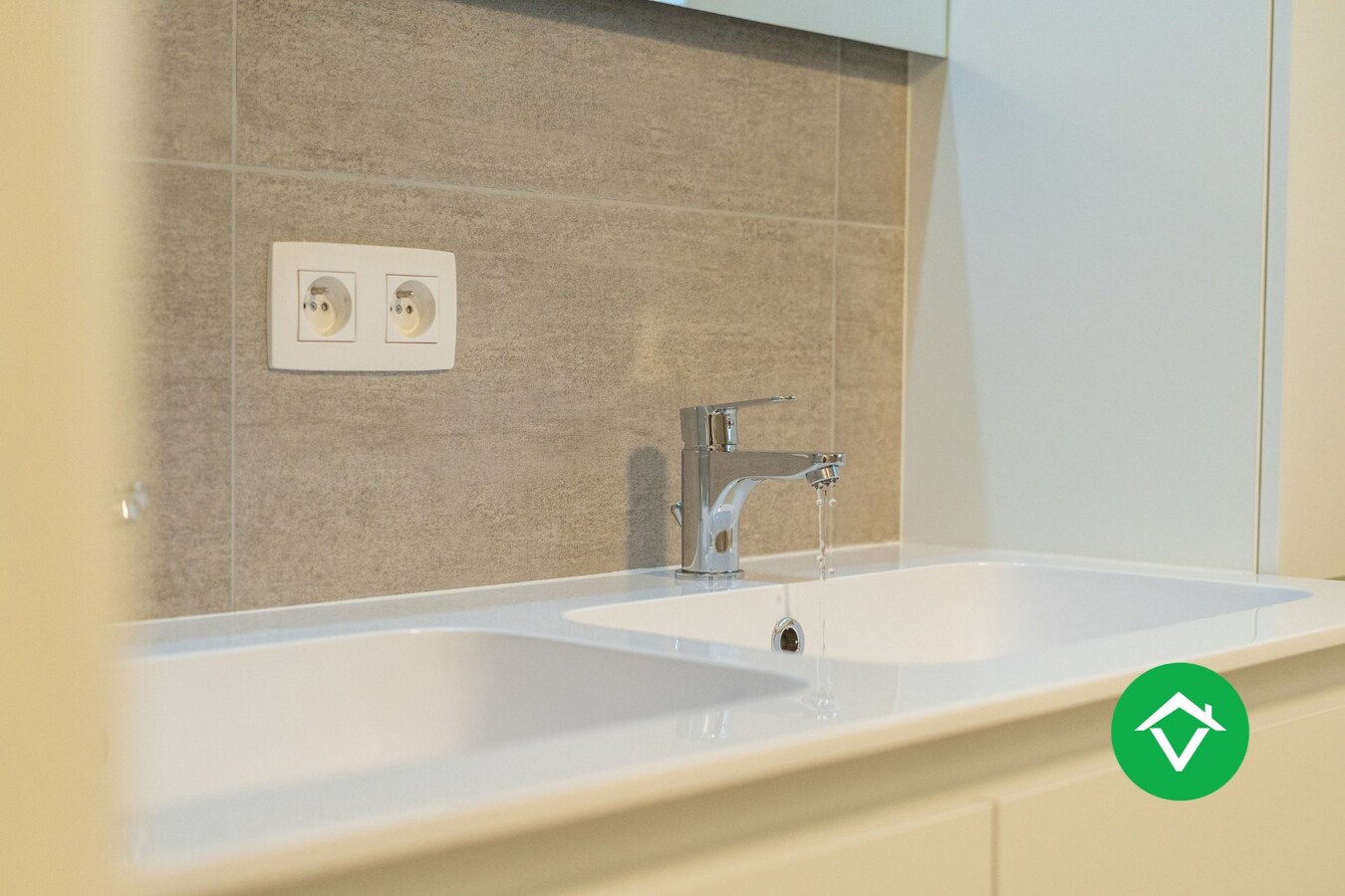 Instapklaar appartement met 2 slaapkamers en volledig ingerichte zolder te Koekelare 