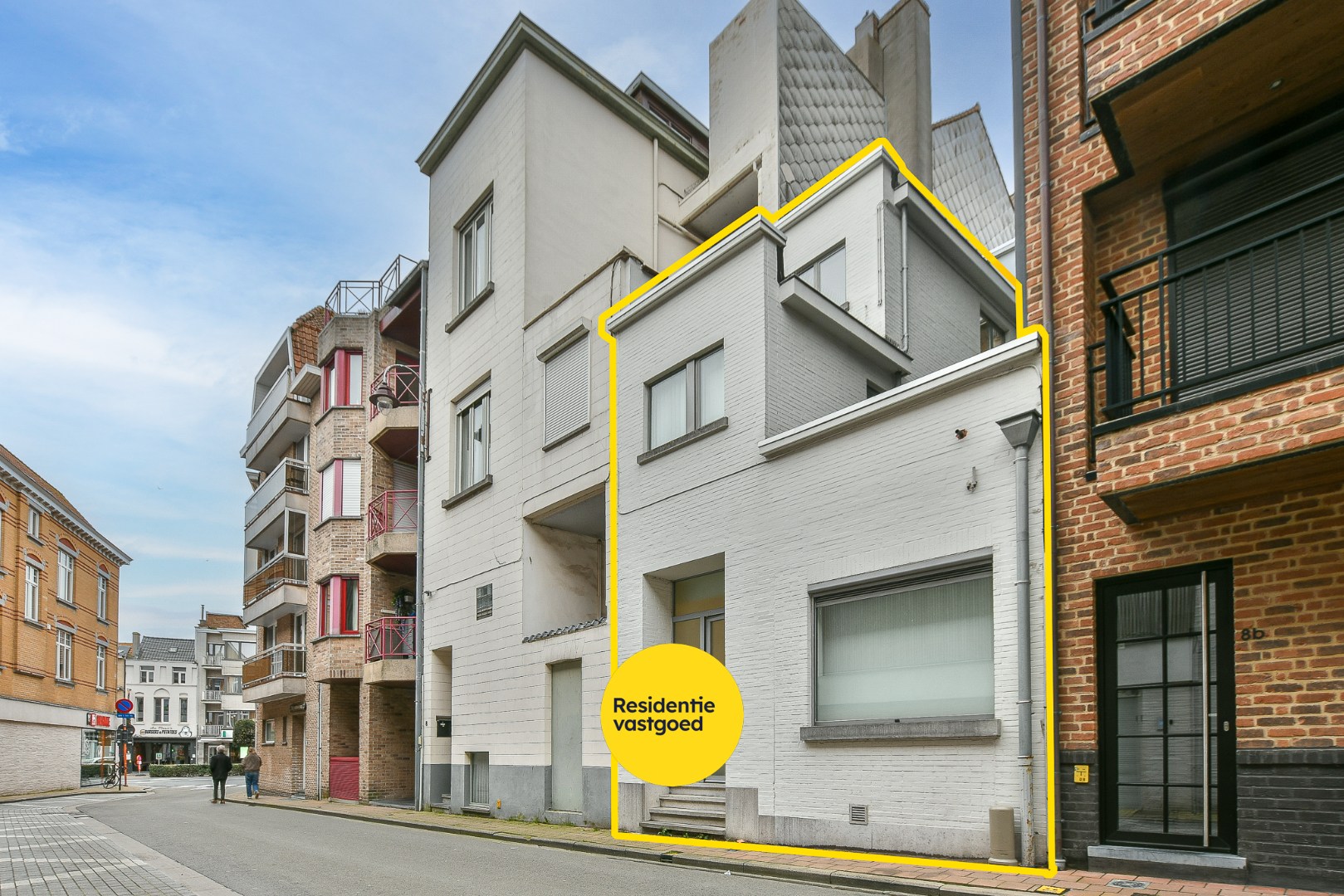 Uniek handelspand (voormalig bankkantoor) met veel mogelijkheden in centrum De Haan 