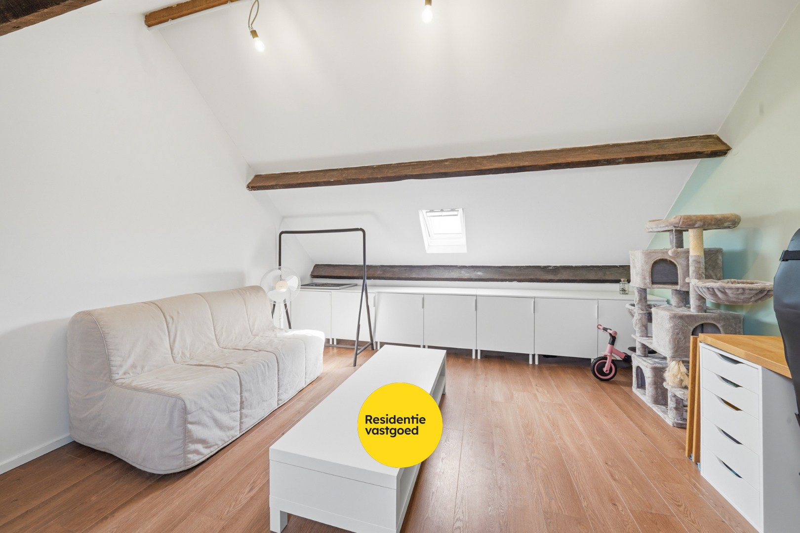 Instapklare woning met 3 slaapkamers en tuin met zicht op de Spuikom 