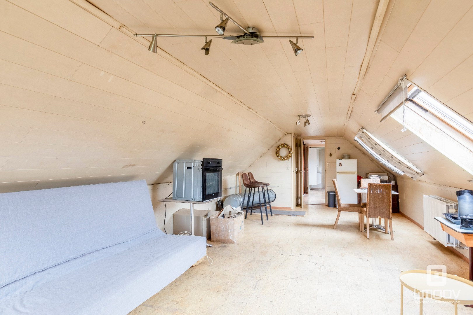 Te koop- Gebruiksklaar restaurant met terras en appartement in hartje Hijfte (Lochristi) 