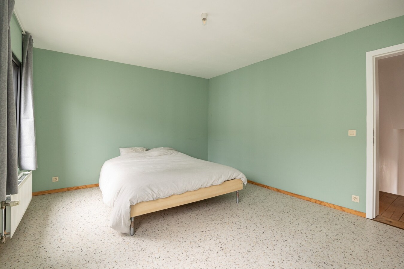 Gerenoveerde herenwoning met stadskoer in de Haringrodewijk! 