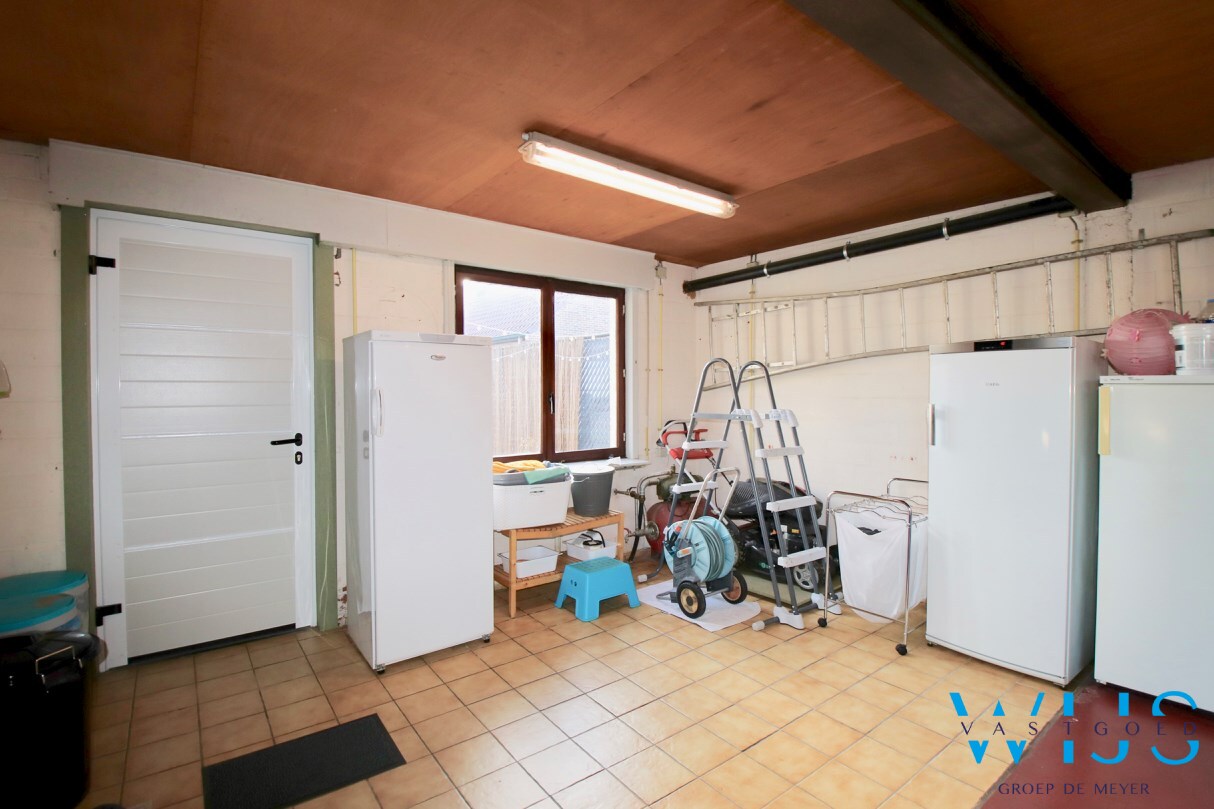 Ruime bungalow in een rustige woonwijk te Lovendegem ! 