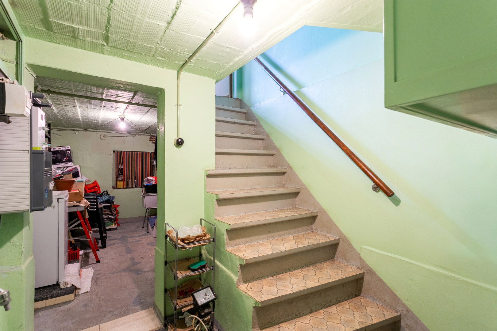 Te renoveren woning met 3 slpk te Lembeek 