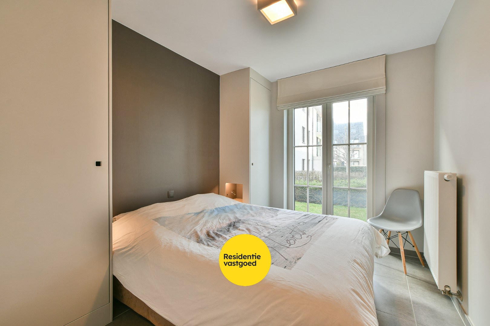 Gelijkvloers 2-slaapkamerappartement met tuin op toplocatie vlakbij de zee! 