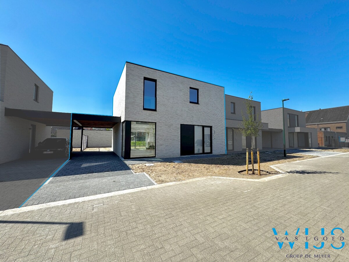 Te koop woning - Oosteeklo