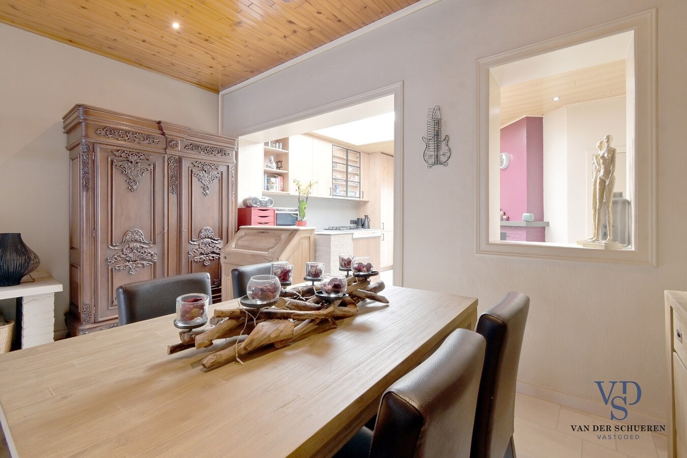 Verzorgde, perfect onderhouden woning. 