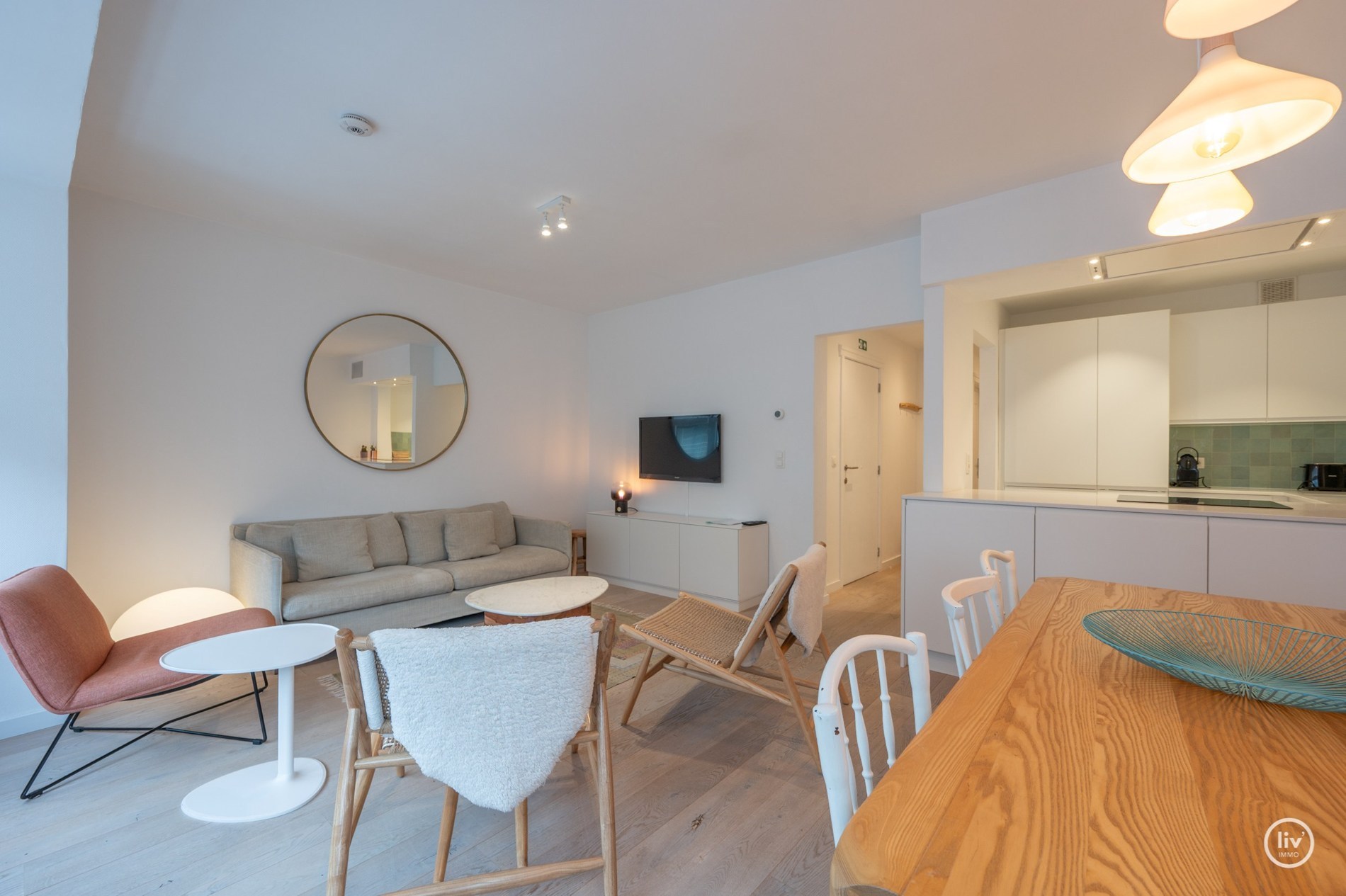 OPENDEURDAG ZATERDAG 11/04 tussen 11u en 13u (Paul Parmentierlaan 153): Gezellig 2 slaapkamerappartement gelegen op de Parmentierlaan te Knokke. 