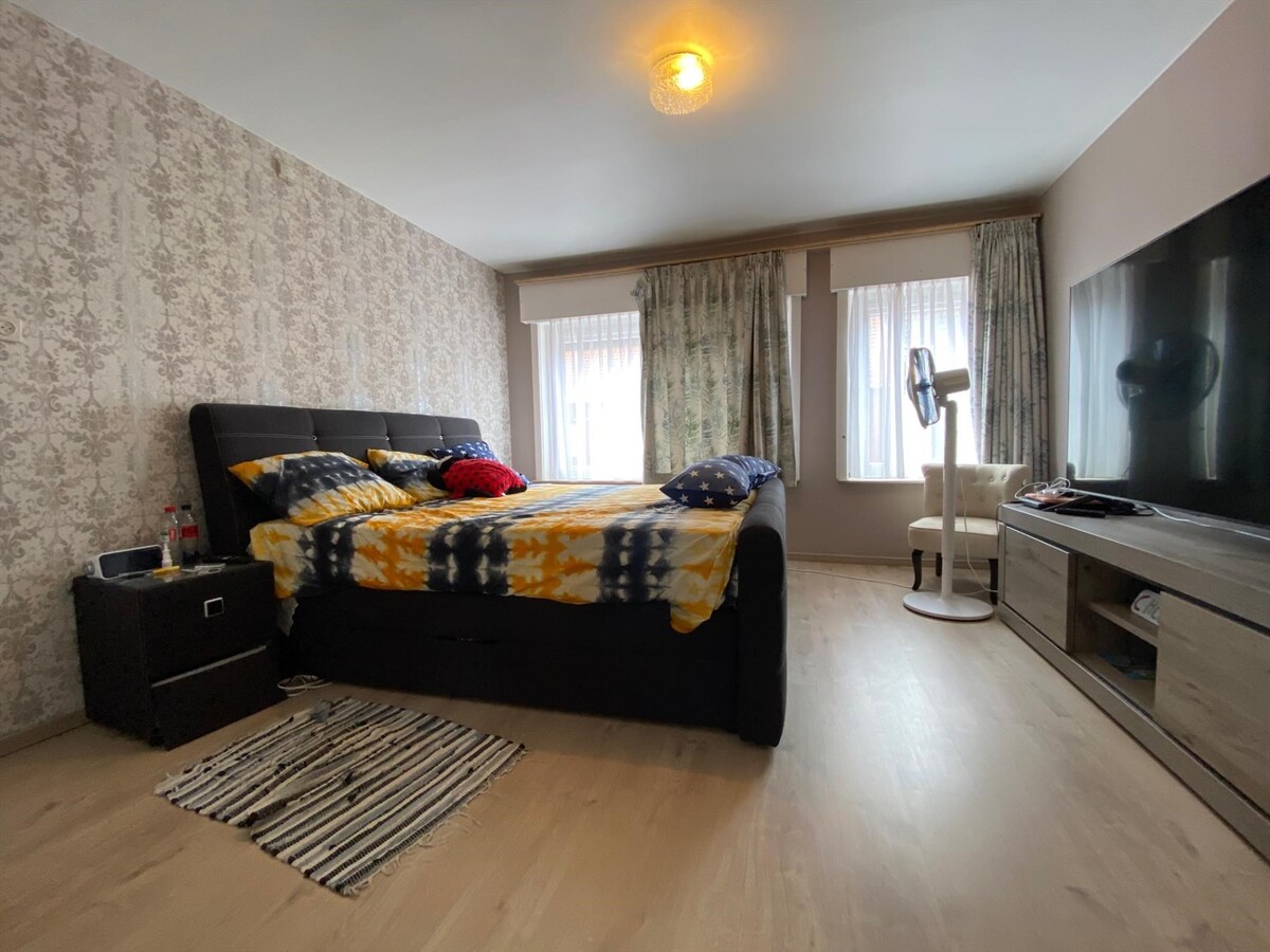 Te huur Handzame: woning met 4 slaapkamers en garage 