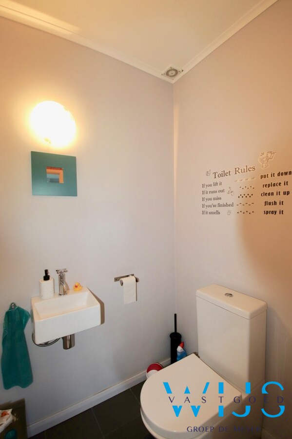 Ruime bungalow in een rustige woonwijk te Lovendegem ! 