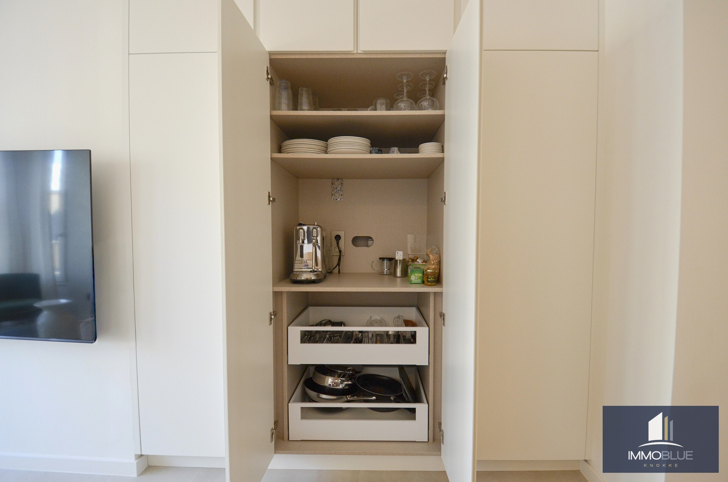 Stijlvol appartement met een open zicht gelegen nabij de Dumortierlaan. 
