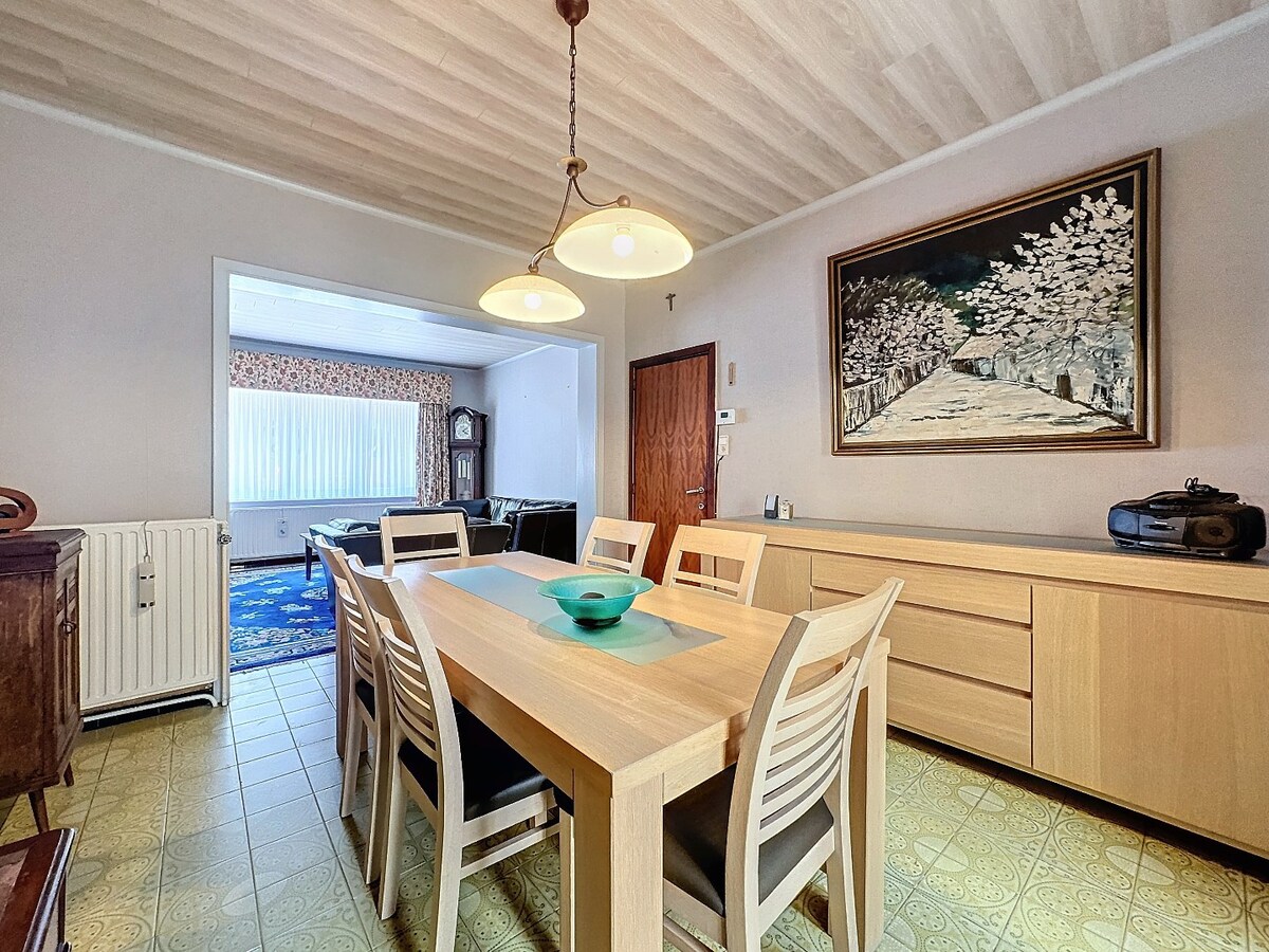 Centraal gelegen, instapklare woning met tuin te Lembeek 