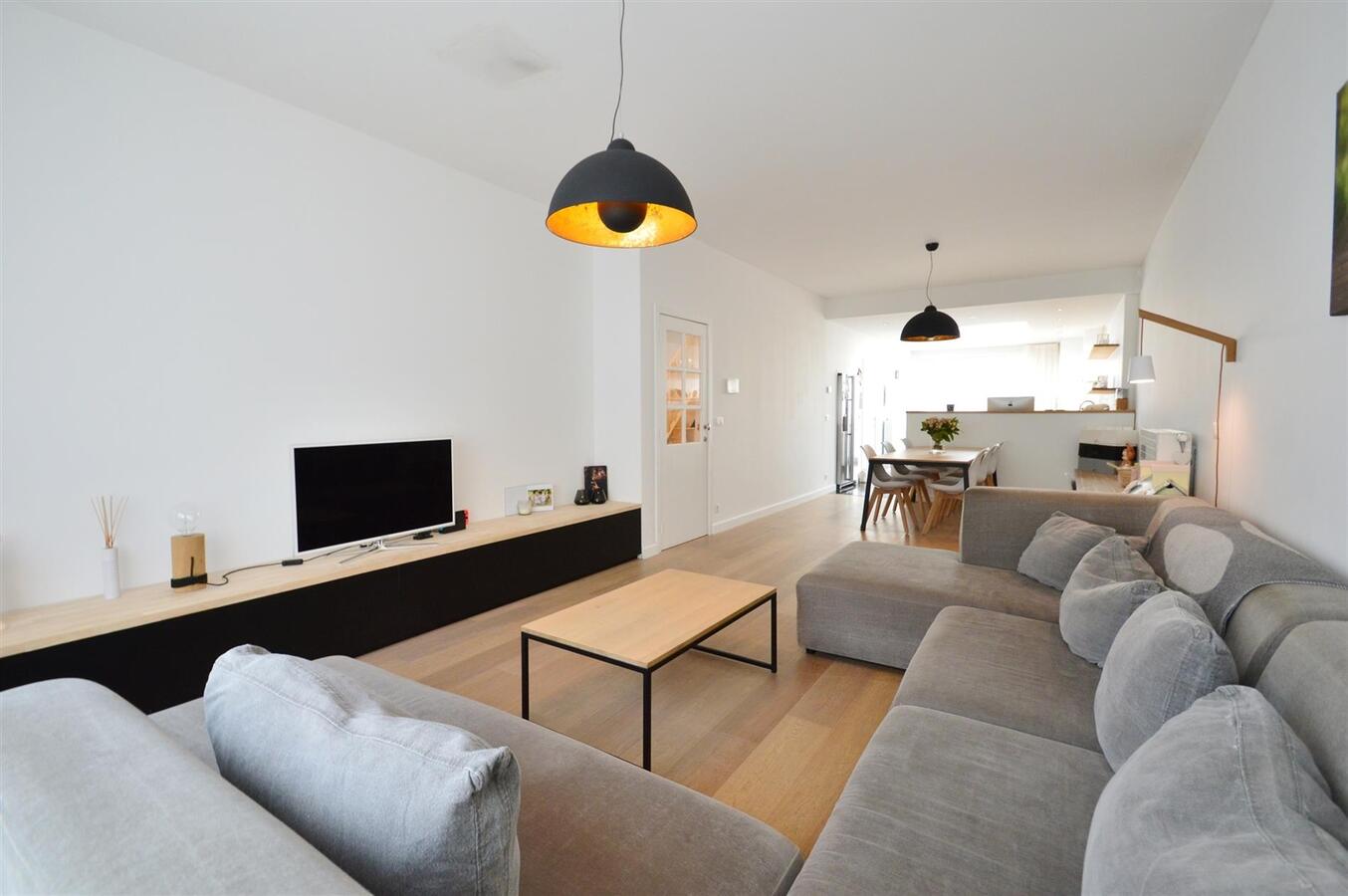 Klassevol gerenoveerde gezinswoning met tuin - Heist 