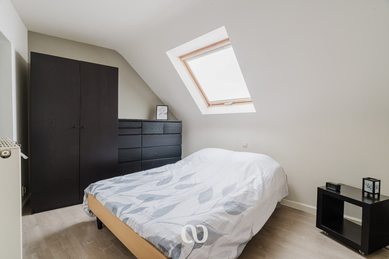 Prachtig gelegen duplex appartement met drie slaapkamers en garage 