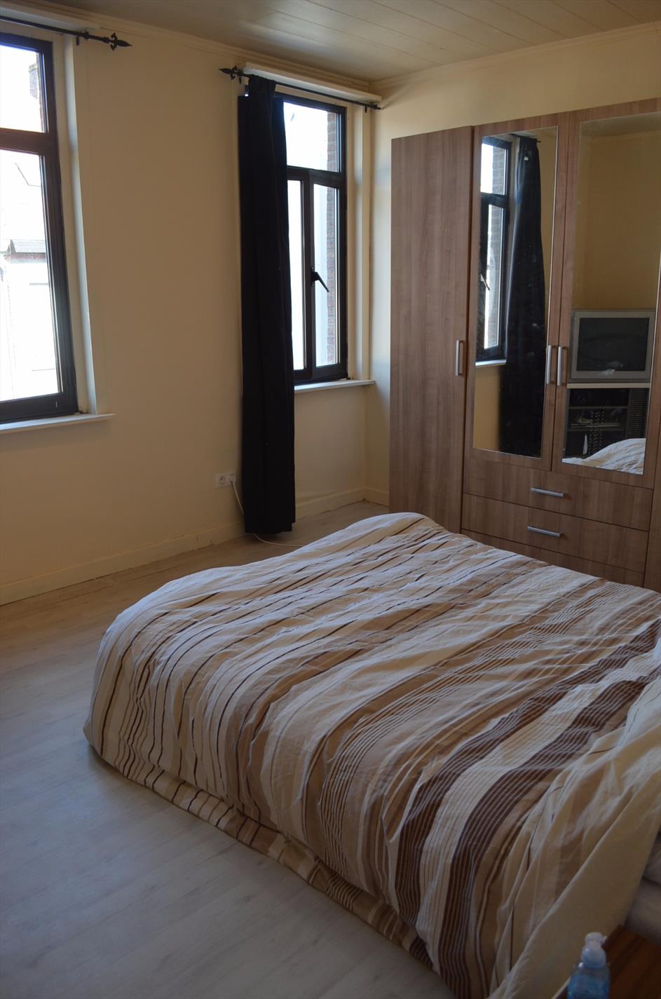 Gerenoveerde gezinswoning met 4 slpks en tuin te centrum Eeklo 