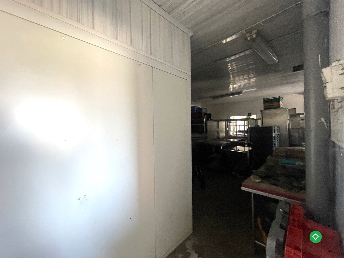 Opslagplaats op een perceel van 446 m² te Gits 