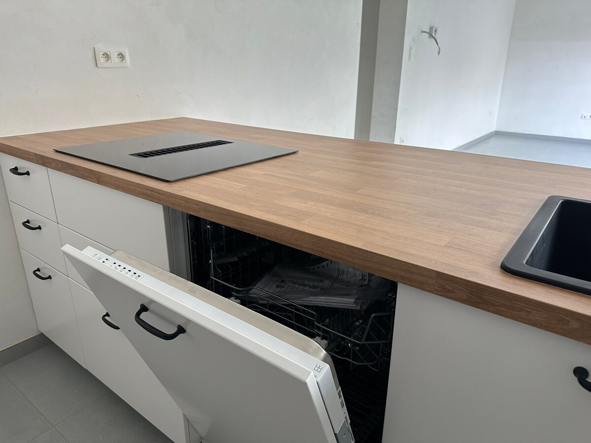 Gerenoveerde bungalow in pittoresk Uikhoven (Maasmechelen). 