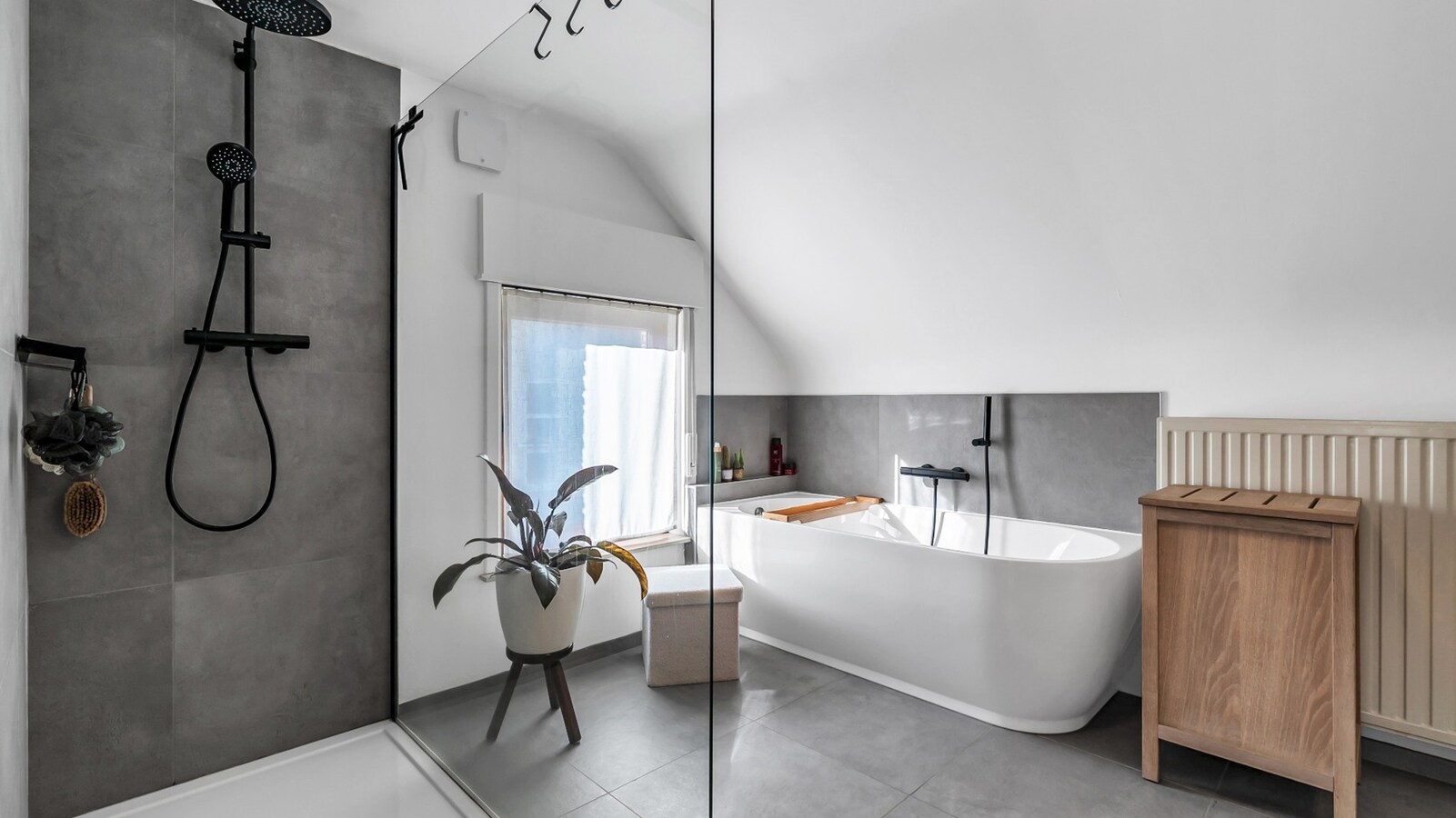 LUBBEEK - instapklare HOB op 7a33 