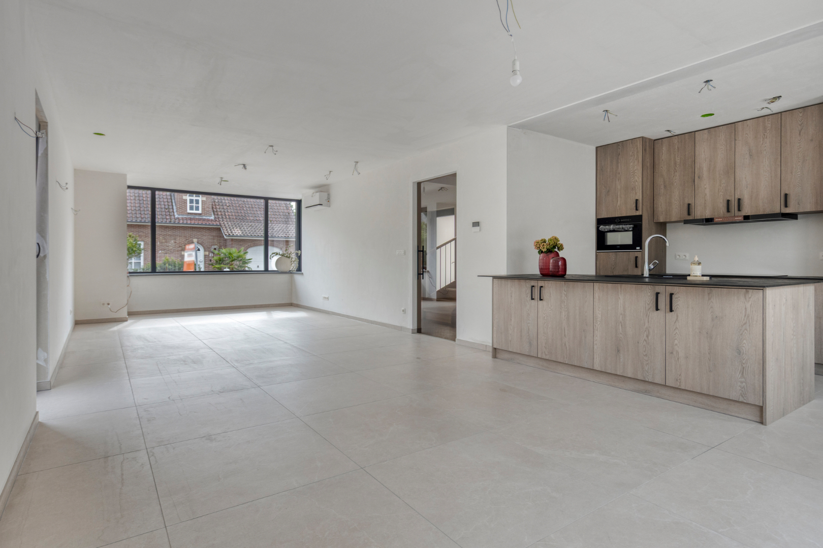 Heikant (NL) – Moderne vrijstaande woning met verrassend veel ruimte, energiezuinig comfort en mogelijkheden voor werken aan huis 
