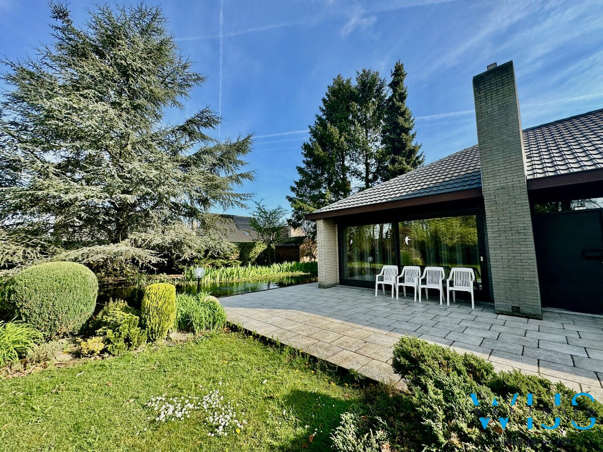 Schitterend woonhuis op een fantastisch perceel van 2859 m² te Drongen ! 