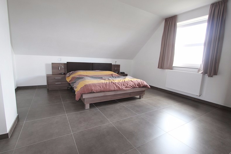 Alleenstaande woning met 4 slaapkamers te Diksmuide 