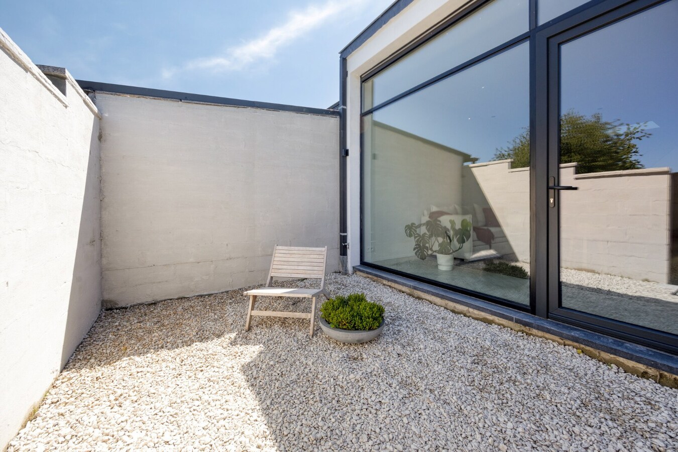Prachtig volledig gerenoveerde woning met tuin en 3 slaapkamers in Tienen 