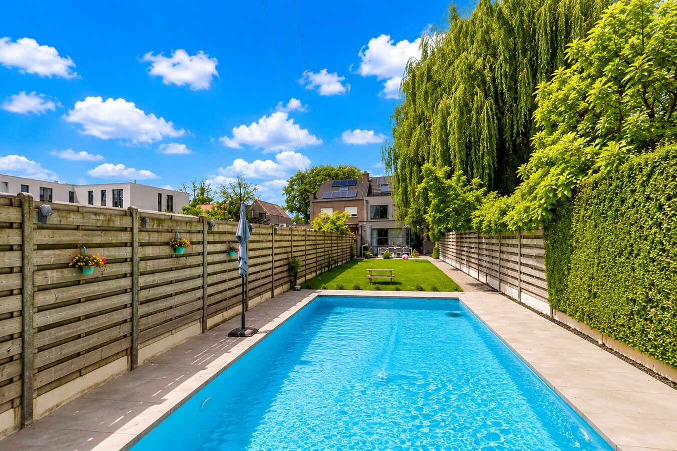 Instapklare, energiezuinige woning - 4 slpks - tuin - zwembad 